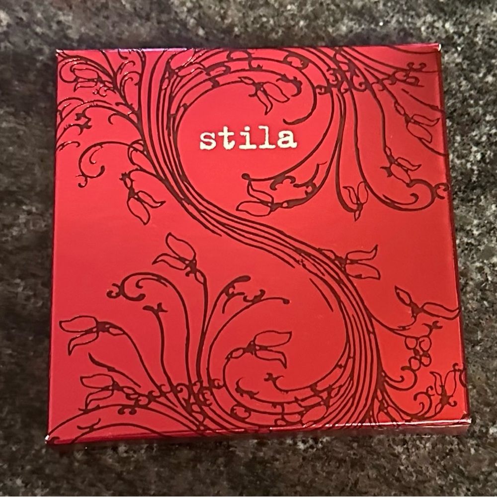 Stila “Blanc” Pallette 3 eye shadows, 1 cheek color NWT